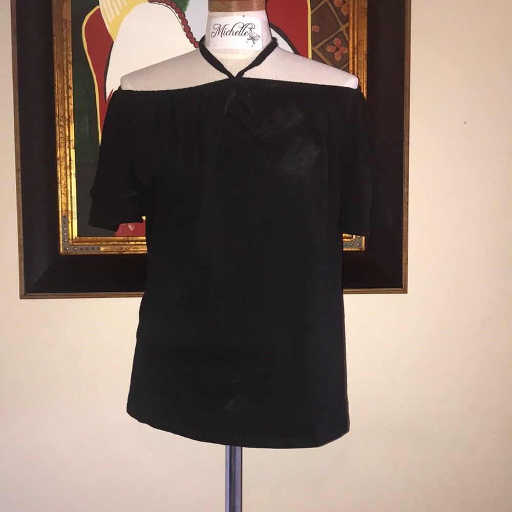 HOT off the shoulder top. 18/20